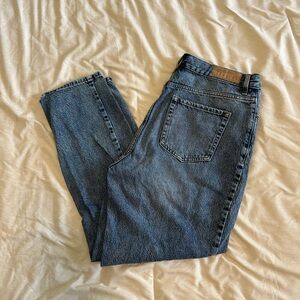 Women’s high rise jeans